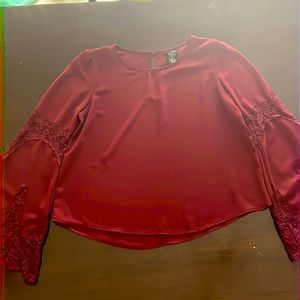 Medium Womens Rue 21 Maroon Long Sleeve Blouse with Lace Detailed Sleeves